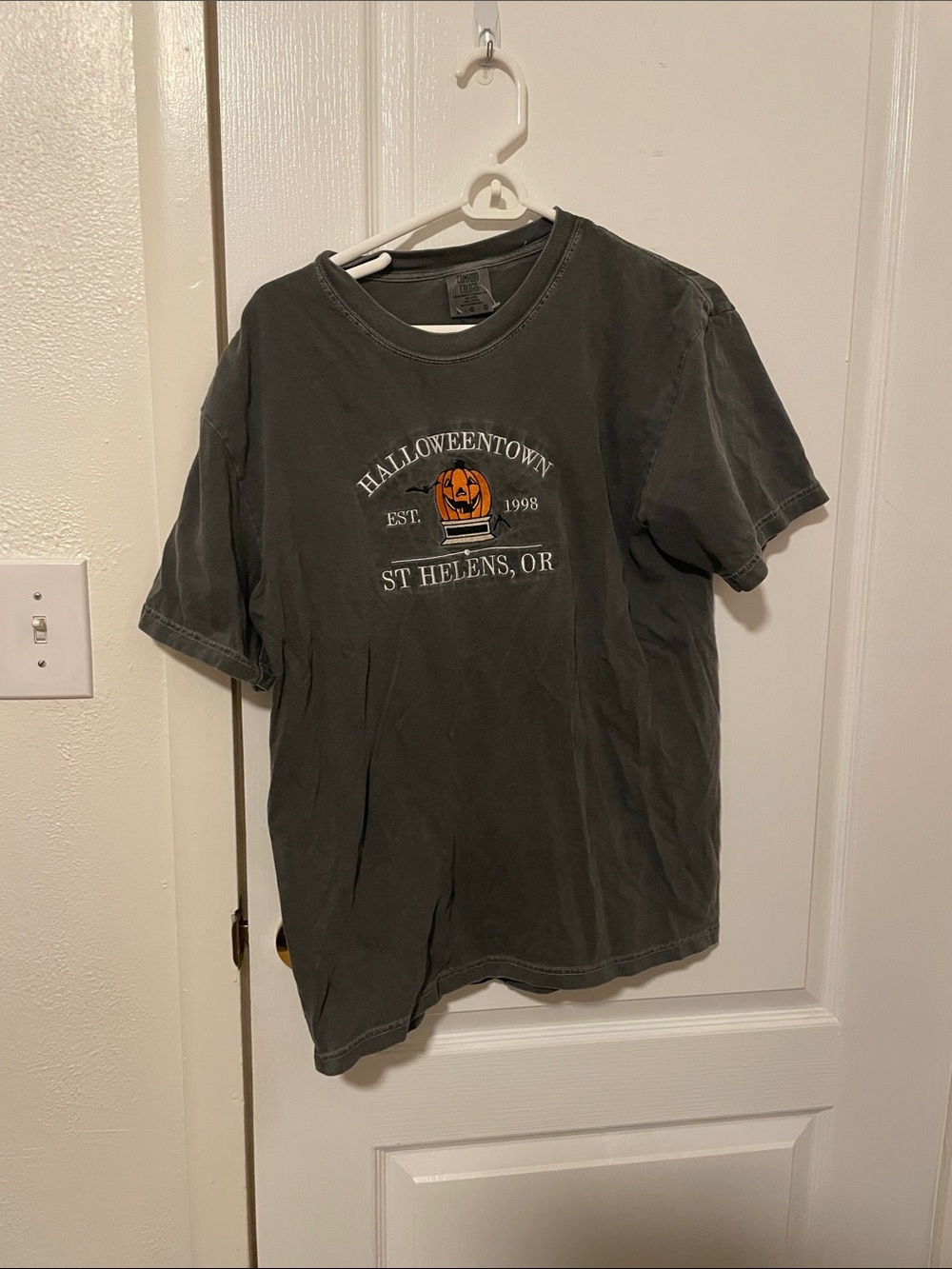 Comfort colors HalloweenTown St Helens Graphic Tee - Charcoal Gray